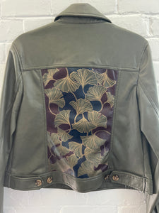 **Adult Leather Gingko Leaves (size M)