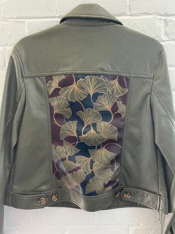 **Adult Leather Gingko Leaves (size M)